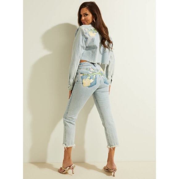 Guess 1981 Light Wash High Rise Straight Leg Embroidered Jeans 26 - Picture 7 of 9